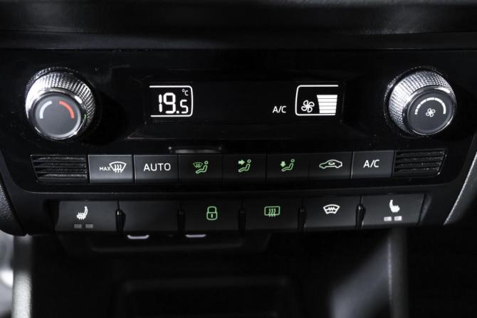 Skoda Rapid II с пробегом 2021 года, цена 1 648 000 рублей, 60777 км, лифтбек, Автокод Объявления