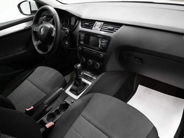Skoda Octavia III (A7) с пробегом 2014 года, цена 975 000 рублей, 155534 км, лифтбек, Автокод Объявления