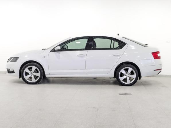 Skoda Octavia III (A7) Рестайлинг с пробегом 2019 года, цена 2 475 000 рублей, 26523 км, лифтбек, Автокод Объявления