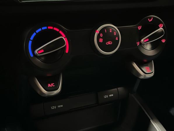 Kia Rio IV с пробегом 2018 года, цена 1 050 000 рублей, 90410 км, седан, Автокод Объявления