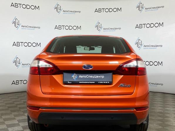 Ford Fiesta Mk6 Рестайлинг с пробегом 2016 года, цена 949 000 рублей, 74237 км, седан, Автокод Объявления