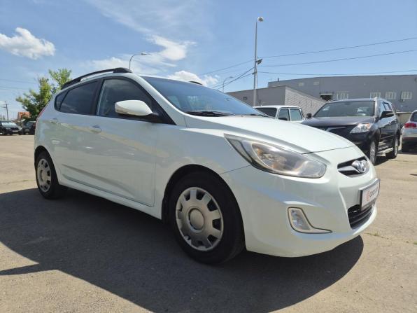 Hyundai Solaris I с пробегом 2012 года, цена 760 000 рублей, 153130 км, хэтчбек, Автокод Объявления
