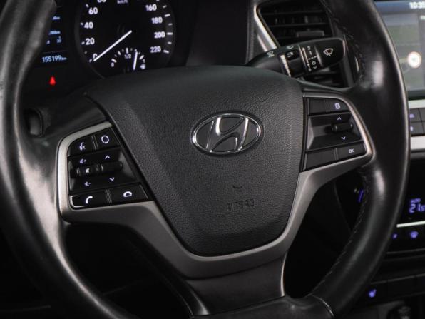 Hyundai Solaris II с пробегом 2018 года, цена 1 349 000 рублей, 155199 км, седан, Автокод Объявления