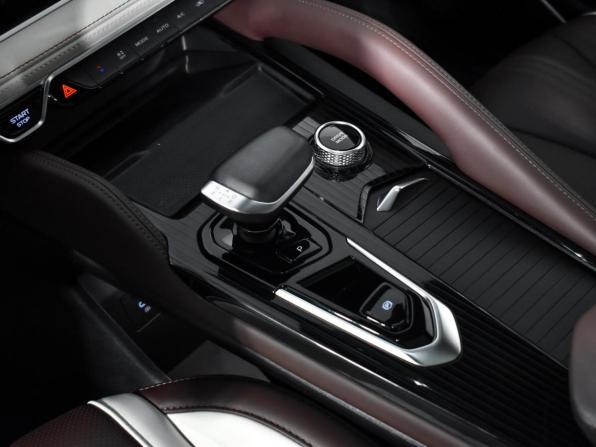 Geely Monjaro I с пробегом 2023 года, цена 3 100 000 рублей, 36295 км, внедорожник, Автокод Объявления
