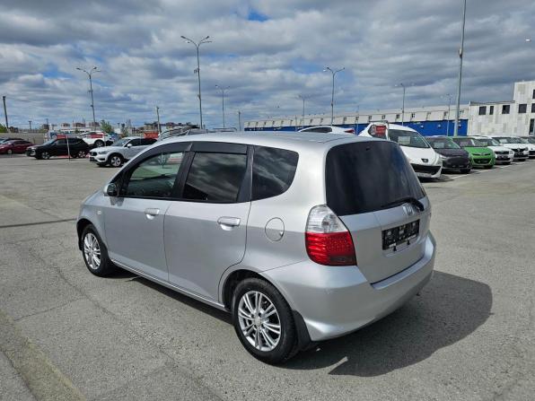 Honda Fit I с пробегом 2007 года, цена 499 995 рублей, 185740 км, хэтчбек, Автокод Объявления