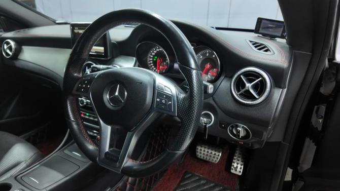 Mercedes-Benz CLA I (C117 X117) с пробегом 2014 года, цена 1 487 000 рублей, 75135 км, седан, Автокод Объявления