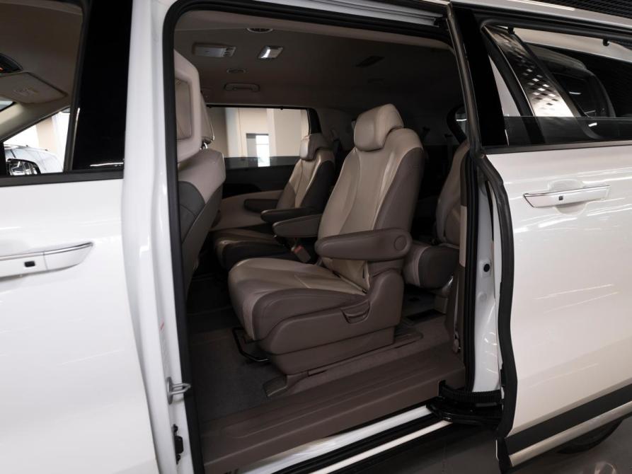 Kia Carnival IV Москва  - изображение 12