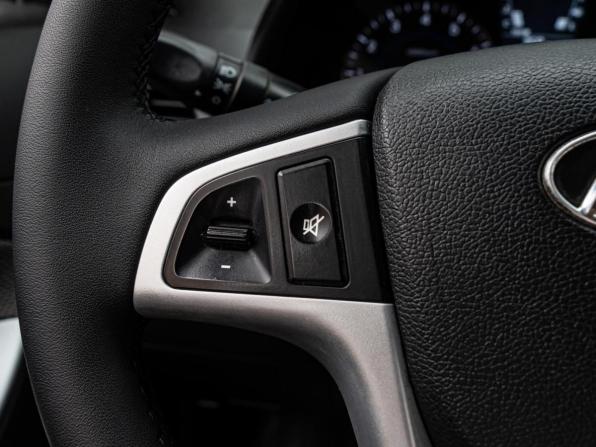 Hyundai Solaris I с пробегом 2014 года, цена 880 000 рублей, 185580 км, хэтчбек, Автокод Объявления