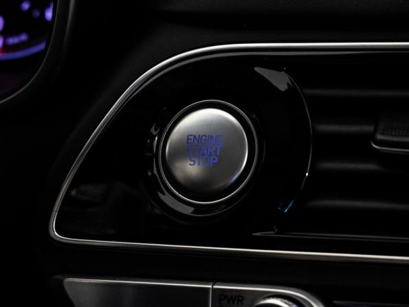 Genesis G70 I с пробегом 2018 года, цена 1 749 000 рублей, 194855 км, седан, Автокод Объявления