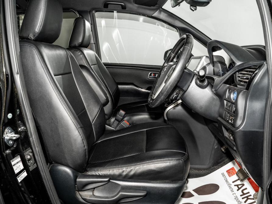 Toyota Voxy III (R80) Рестайлинг Иркутск  - изображение 5