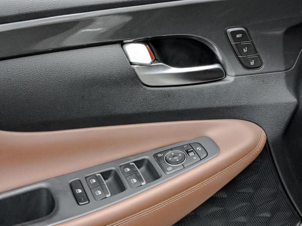 Hyundai Santa Fe IV Рестайлинг с пробегом 2021 года, цена 3 790 000 рублей, 43324 км, внедорожник, Автокод Объявления