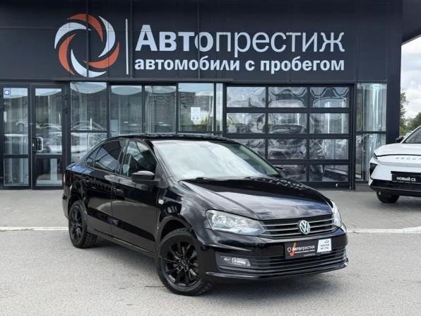 Volkswagen Polo V Рестайлинг с пробегом 2017 года, цена 1 050 000 рублей, 76215 км, седан, Автокод Объявления
