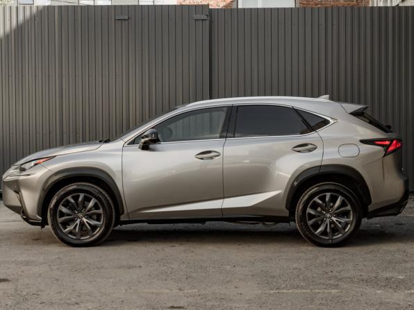 Lexus NX I Рестайлинг с пробегом 2018 года, цена 3 100 000 рублей, 91737 км, внедорожник, Автокод Объявления