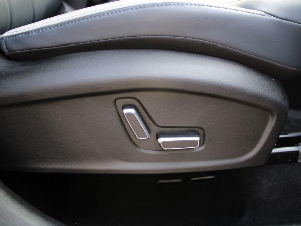 Geely Atlas II с пробегом 2024 года, цена 3 199 000 рублей, 9605 км, внедорожник, Автокод Объявления