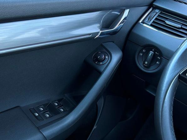 Skoda Octavia III (A7) Рестайлинг с пробегом 2017 года, цена 1 468 700 рублей, 184423 км, лифтбек, Автокод Объявления