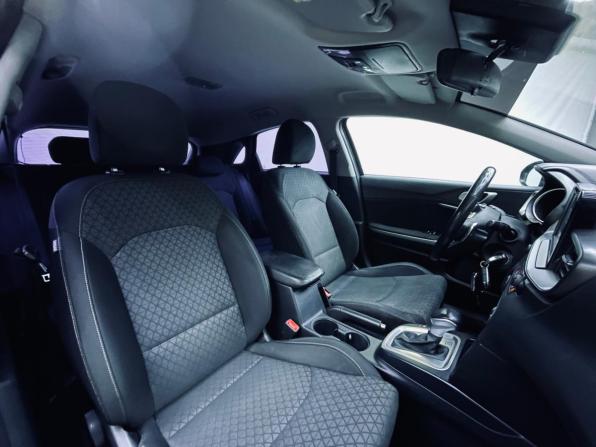 Kia Ceed III с пробегом 2019 года, цена 1 640 000 рублей, 136000 км, хэтчбек, Автокод Объявления