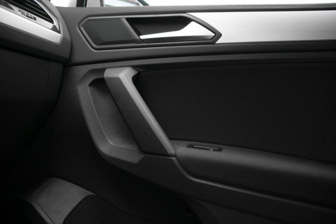 Volkswagen Tiguan II Рестайлинг с пробегом 2020 года, цена 2 449 000 рублей, 55178 км, внедорожник, Автокод Объявления