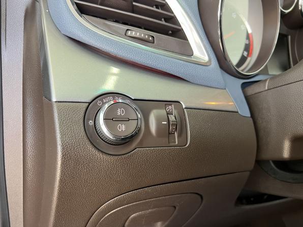 Opel Mokka I с пробегом 2013 года, цена 899 000 рублей, 184648 км, внедорожник, Автокод Объявления