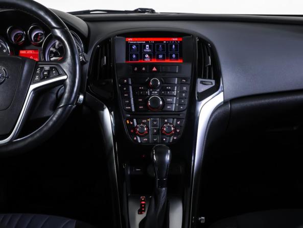 Opel Astra J Рестайлинг с пробегом 2014 года, цена 655 000 рублей, 208095 км, хэтчбек, Автокод Объявления