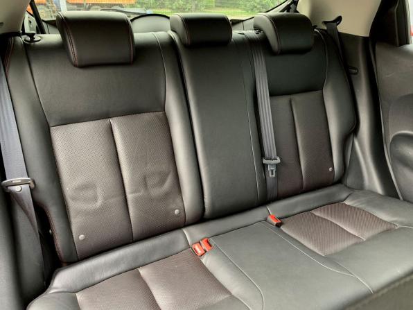 Nissan Juke I с пробегом 2012 года, цена 1 215 000 рублей, 61388 км, внедорожник, Автокод Объявления
