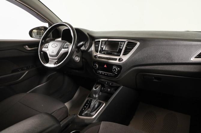 Hyundai Solaris II с пробегом 2019 года, цена 1 039 000 рублей, 259000 км, седан, Автокод Объявления