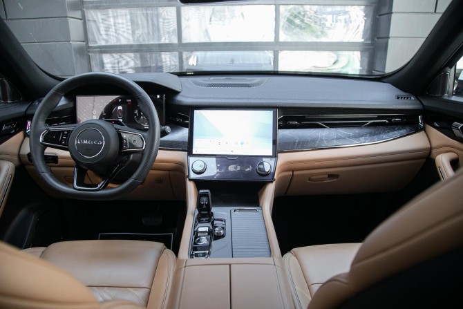 Lynk &amp; Co 09 с пробегом 2023 года, цена 5 145 000 рублей, 1000 км, внедорожник, Автокод Объявления