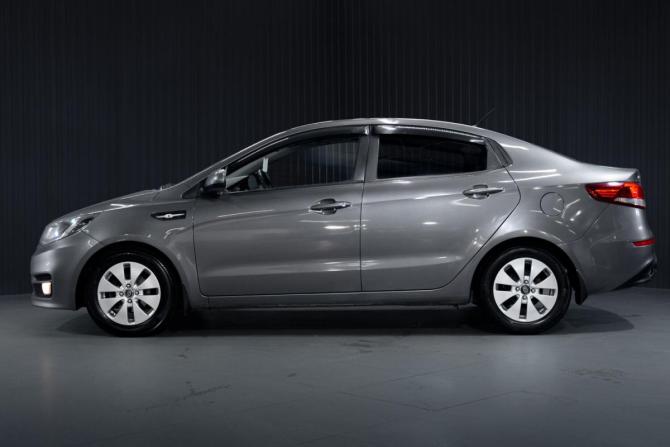 Kia Rio III Рестайлинг с пробегом 2016 года, цена 990 000 рублей, 173886 км, седан, Автокод Объявления