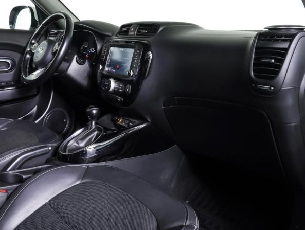 Kia Soul II Рестайлинг с пробегом 2018 года, цена 1 590 000 рублей, 157301 км, хэтчбек, Автокод Объявления