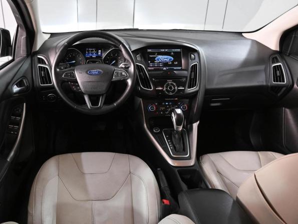 Ford Focus III Рестайлинг с пробегом 2015 года, цена 935 000 рублей, 245794 км, хэтчбек, Автокод Объявления