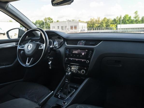 Skoda Octavia III (A7) Рестайлинг с пробегом 2020 года, цена 1 938 000 рублей, 111166 км, лифтбек, Автокод Объявления