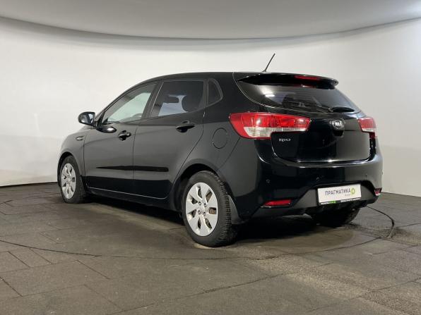 Kia Rio III Рестайлинг с пробегом 2015 года, цена 939 900 рублей, 174000 км, хэтчбек, Автокод Объявления