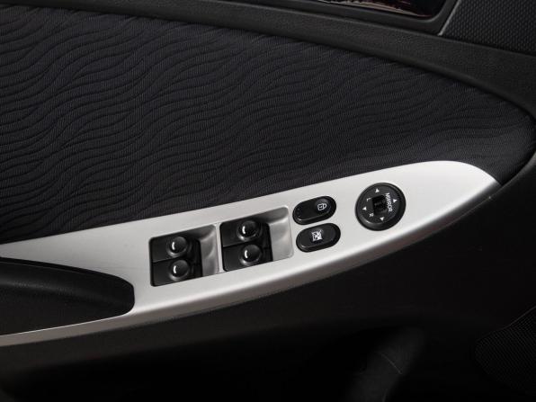 Hyundai Solaris I с пробегом 2013 года, цена 911 000 рублей, 136000 км, седан, Автокод Объявления