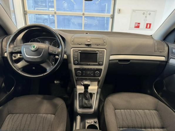 Skoda Octavia II (A5) Рестайлинг с пробегом 2012 года, цена 909 000 рублей, 167095 км, лифтбек, Автокод Объявления