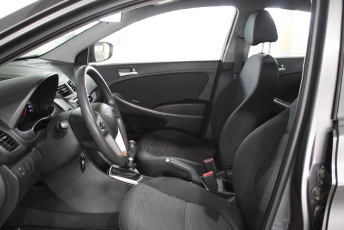 Hyundai Solaris I Рестайлинг с пробегом 2015 года, цена 799 000 рублей, 212000 км, седан, Автокод Объявления