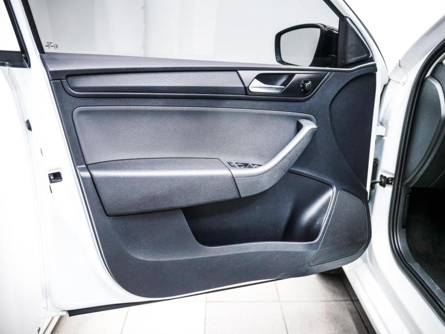 Volkswagen Polo VI Красноярск  - изображение 10