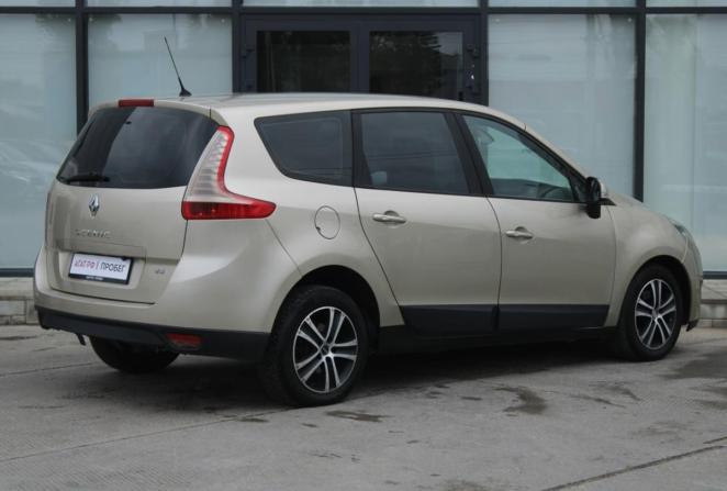 Renault Scenic III с пробегом 2009 года, цена 850 000 рублей, 223512 км, компактвэн, Автокод Объявления