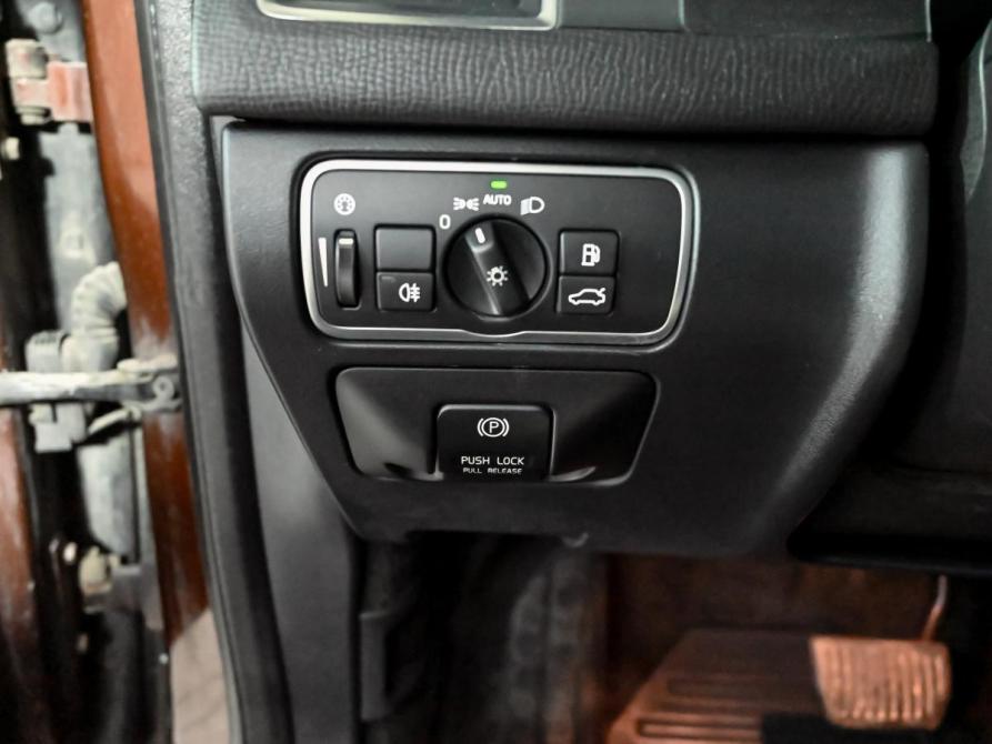 Volvo XC60 I Рестайлинг Екатеринбург  - изображение 15