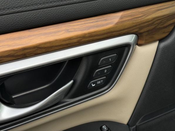 Honda CR-V V с пробегом 2017 года, цена 2 490 000 рублей, 167043 км, внедорожник, Автокод Объявления