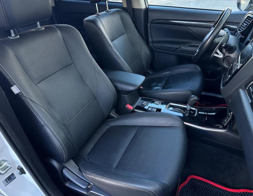 Mitsubishi Outlander III Рестайлинг 2 Санкт-Петербург  - изображение 14