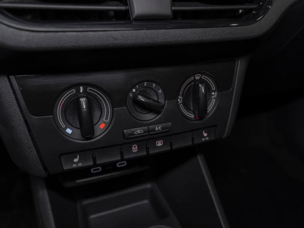 Volkswagen Polo VI с пробегом 2021 года, цена 1 620 000 рублей, 40489 км, лифтбек, Автокод Объявления