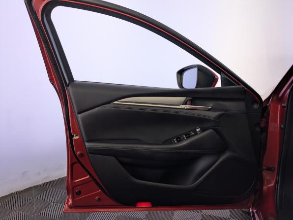 Mazda 6 III (GJ) Рестайлинг 2 с пробегом 2021 года, цена 2 950 000 рублей, 81759 км, седан, Автокод Объявления