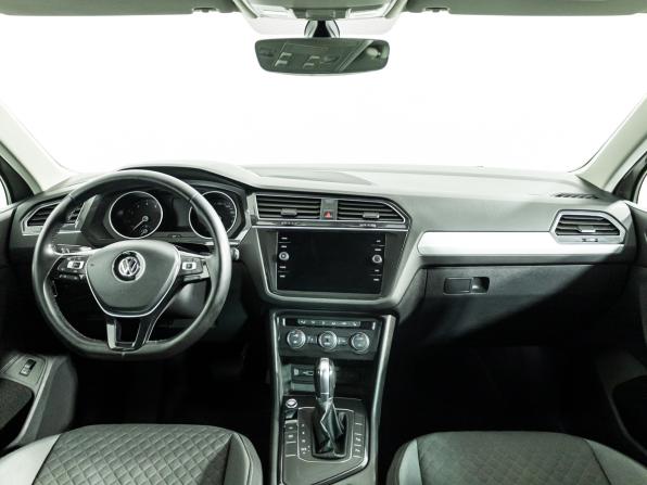 Volkswagen Tiguan II с пробегом 2017 года, цена 2 099 700 рублей, 115695 км, внедорожник, Автокод Объявления
