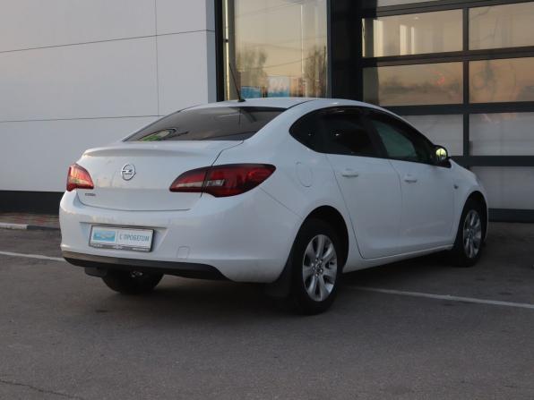 Opel Astra J Рестайлинг с пробегом 2014 года, цена 599 000 рублей, 218000 км, седан, Автокод Объявления