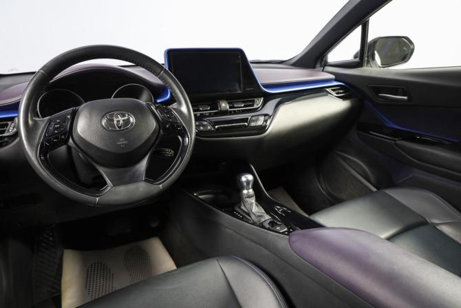 Toyota C-HR I Рестайлинг с пробегом 2020 года, цена 2 799 000 рублей, 28566 км, внедорожник, Автокод Объявления