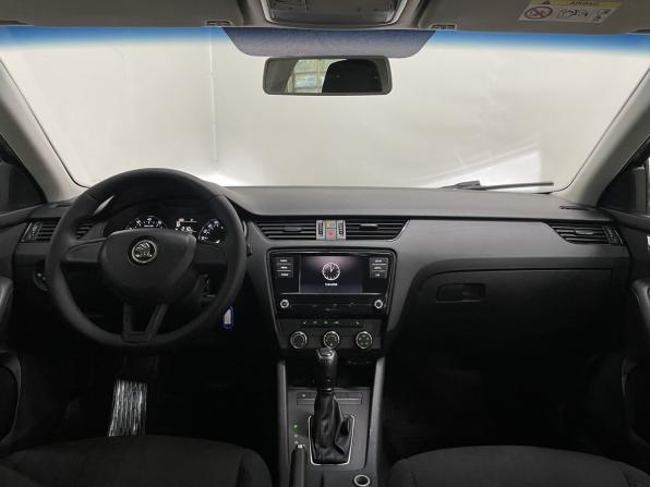 Skoda Octavia III (A7) Рестайлинг с пробегом 2017 года, цена 1 176 000 рублей, 174832 км, лифтбек, Автокод Объявления