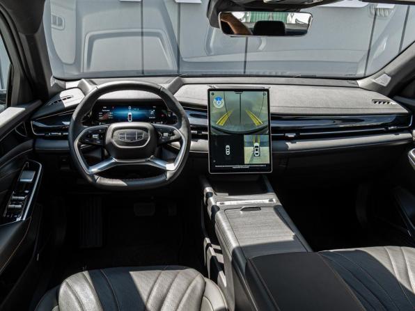 Geely Preface I (China Market) Рестайлинг 2 с пробегом 2024 года, цена 2 890 000 рублей, 2548 км, седан, Автокод Объявления