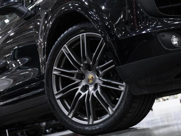 Porsche Cayenne II Рестайлинг (958) с пробегом 2017 года, цена 4 499 700 рублей, 99926 км, внедорожник, Автокод Объявления