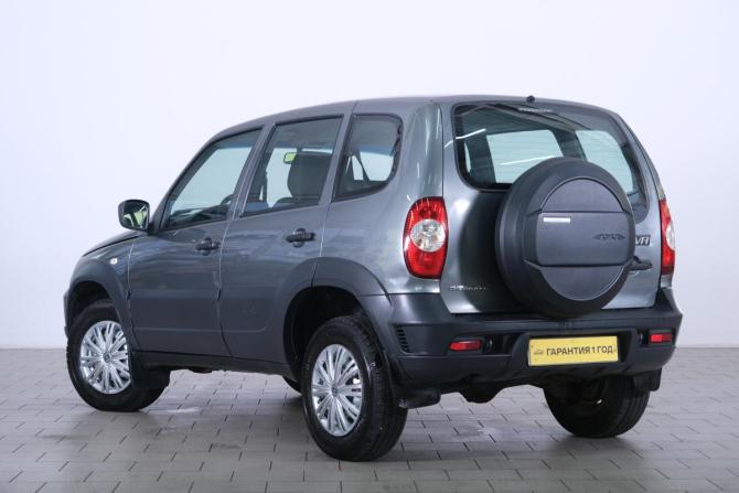 Chevrolet Niva I Рестайлинг с пробегом 2018 года, цена 669 000 рублей, 91845 км, внедорожник, Автокод Объявления