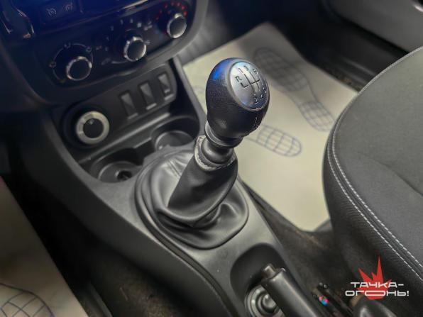 Renault Duster I Рестайлинг с пробегом 2018 года, цена 1 328 000 рублей, 136000 км, внедорожник, Автокод Объявления