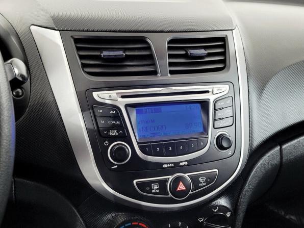 Hyundai Solaris I с пробегом 2012 года, цена 760 000 рублей, 126408 км, седан, Автокод Объявления